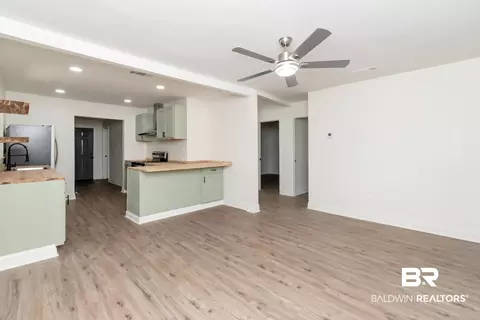 258 3rd Ave, Chickasaw, AL 36611 photo 6