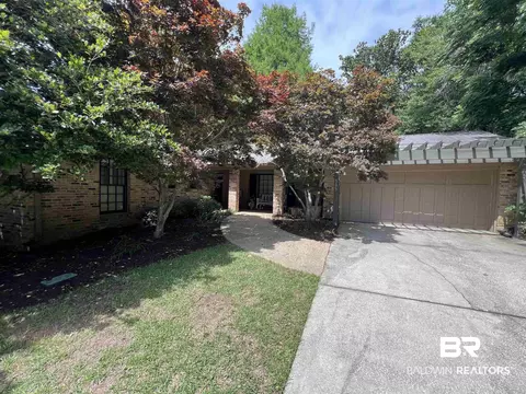 505 Lake Forest Blvd, Daphne, AL 36526