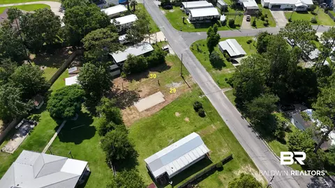 29 Buena Vista Dr, Lillian, AL 36549