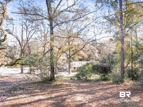 1935 Wildwood Pl, Mobile, AL 36609 photo 2