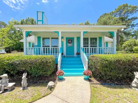 437 W 22nd Ave, Gulf Shores, AL 36542