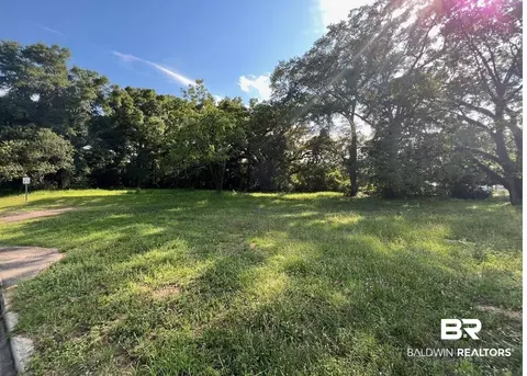 7201 Moffett Rd, Mobile, AL 36618