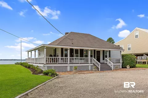 31045 Noble St, Elberta, AL 36530