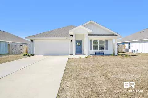 7047 Fuller St, Gulf Shores, AL 36542