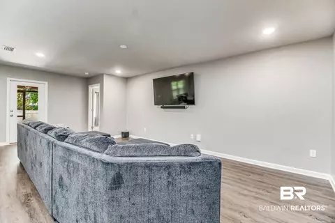 8266 Irwin Loop, Daphne, AL 36526 photo 2