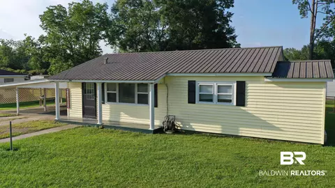 608 E Laurel St, Atmore, AL 36502