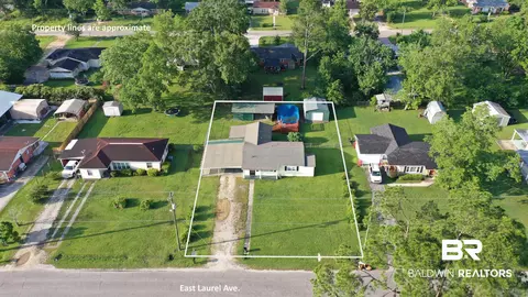 608 E Laurel St, Atmore, AL 36502 photo 2