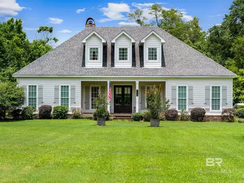 9271 Morphy Ave #A, Fairhope, AL 36532