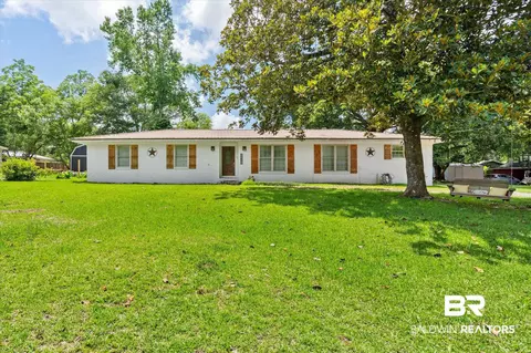 22608 Circle Dr, Robertsdale, AL 36567