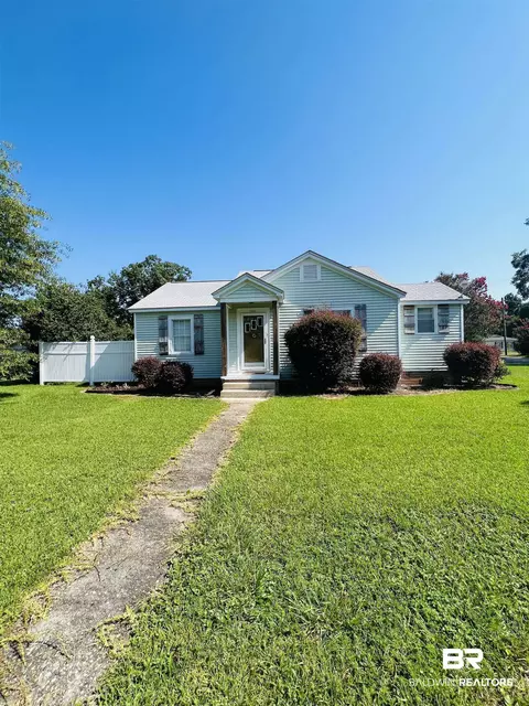 1105 E Horner St, Atmore, AL 36502