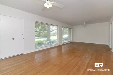 251 Irvine Rd, Mobile, AL 36606 photo 6