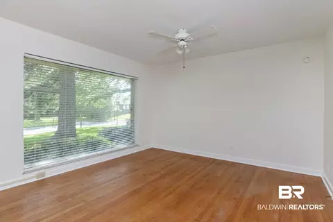 251 Irvine Rd, Mobile, AL 36606 photo 5