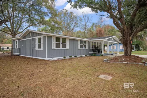 106 Banyan St, Bay Minette, AL 36507
