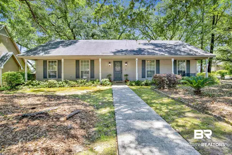 121 Wild Oak Dr, Daphne, AL 36526