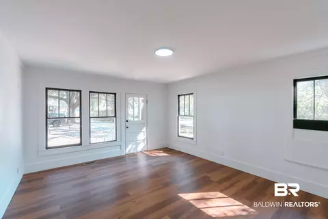 166 Crenshaw St, Mobile, AL 36606 photo 8