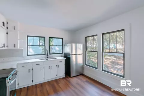 166 Crenshaw St, Mobile, AL 36606 photo 4