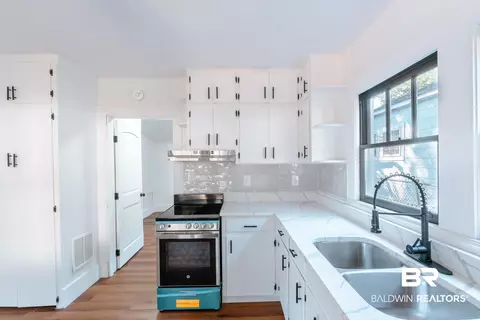 166 Crenshaw St, Mobile, AL 36606 photo 6