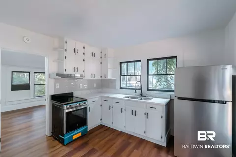 166 Crenshaw St, Mobile, AL 36606 photo 3