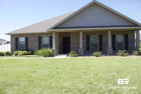 2038 Bourbon St, Foley, AL 36535