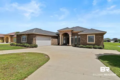 645 Royal Troon Cir, Gulf Shores, AL 36542