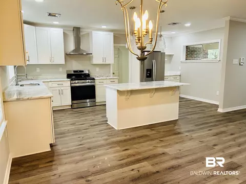 910 Cottage Hill Ave, Mobile, AL 36693 photo 7