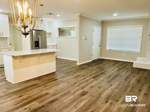 910 Cottage Hill Ave, Mobile, AL 36693 photo 8
