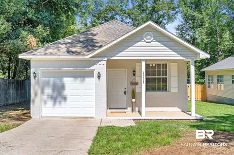 22888 Mobile St, Robertsdale, AL 36567