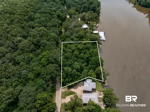 8075 Bryants Landing Rd, Stockton, AL 36579