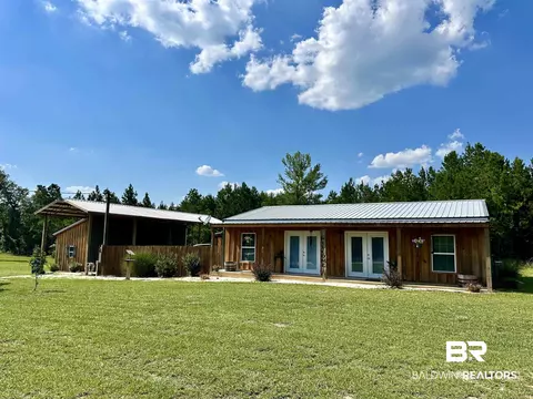 2516 Wolf Log Rd, Flomaton, AL 36441