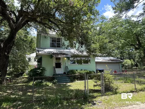 202 4th St, Chickasaw, AL 36611 photo 3