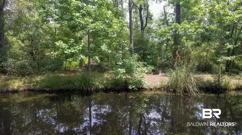 11167 Mckenzie Rd, Fairhope, AL 36532