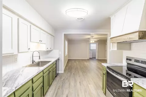 659 Grand Blvd, Chickasaw, AL 36611 photo 10