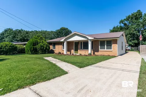 659 Grand Blvd, Chickasaw, AL 36611 photo 3