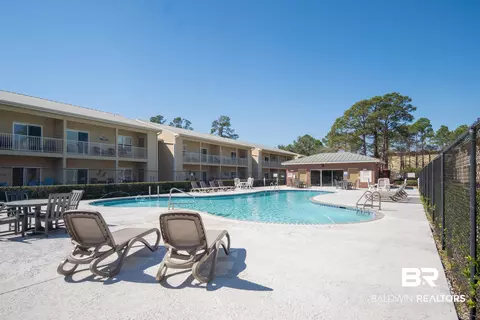 1701 E 1st St #607, Gulf Shores, AL 36542