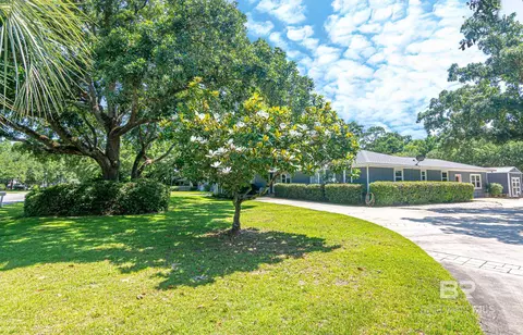 1343 W Fairway Dr, Gulf Shores, AL 36542