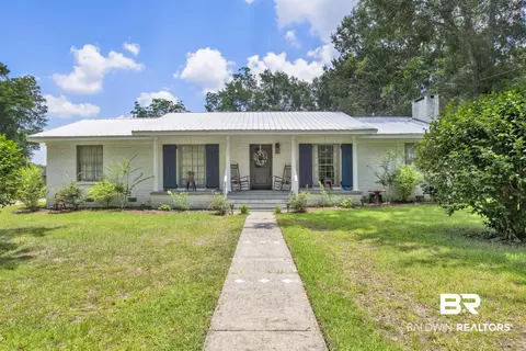 23118 E Chicago St, Robertsdale, AL 36567