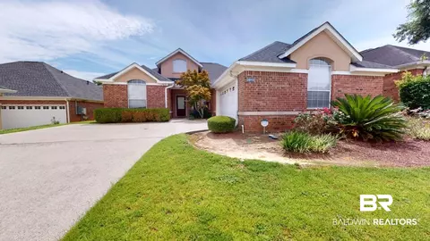 2813 E Kings Mill Dr, Mobile, AL 36693