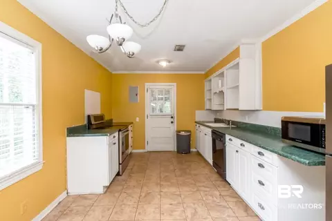 212 Morgan Ave, Mobile, AL 36606 photo 5