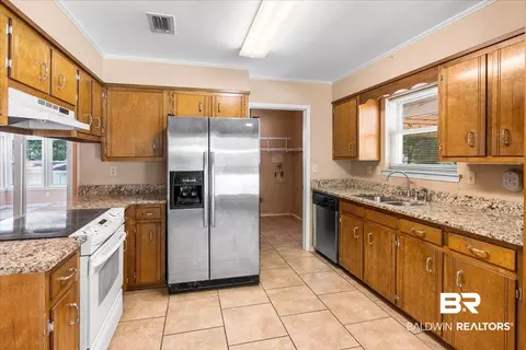 9690 Cascade Dr, Mobile, AL 36695 photo 9
