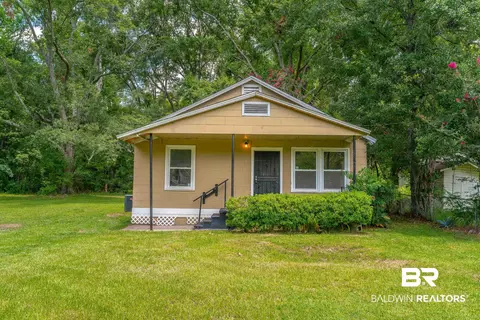 2730 S Thompson Dr, Mobile, AL 36606