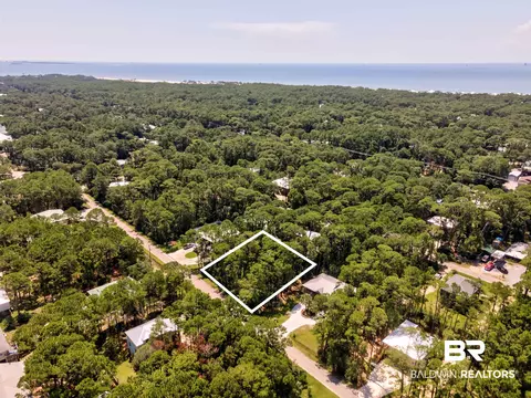 409 Conde Ave, Dauphin Island, AL 36528