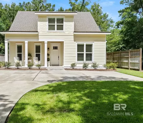 297 Westley St, Fairhope, AL 36532