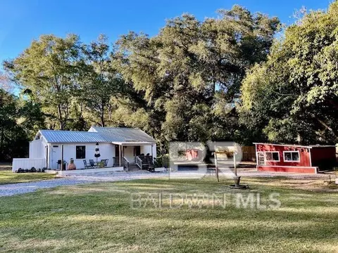 24561 Peavy Ln, Robertsdale, AL 36567