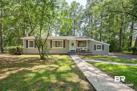 1023 Martha Alleyn Dr, Saraland, AL 36571