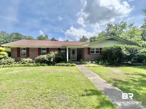 406 E Pine St, Atmore, AL 36502