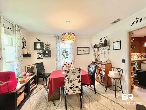 406 E Pine St, Atmore, AL 36502 photo 3