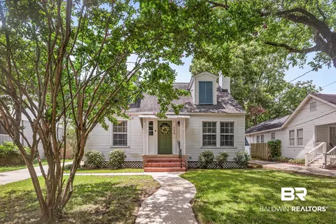 114 Crenshaw St, Mobile, AL 36606