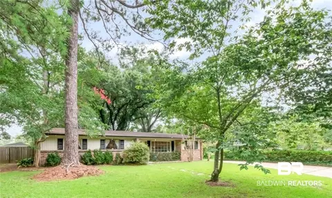 605 W Barksdale Dr, Mobile, AL 36606