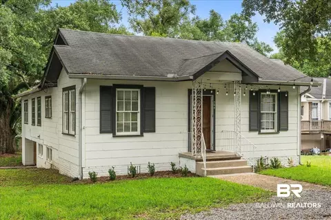 564 N Bishop Ln, Mobile, AL 36608