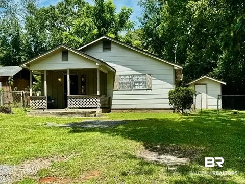 502 Forest Ave, Chickasaw, AL 36611